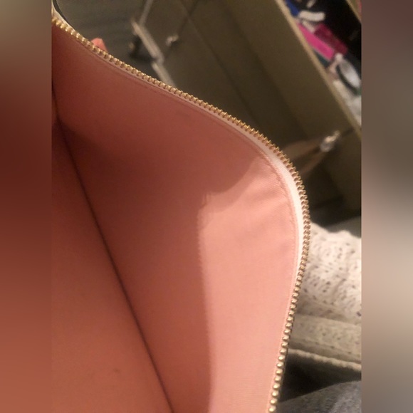 LV Handheld wristlet pouch 🖤🩵 - Picture 13 of 16